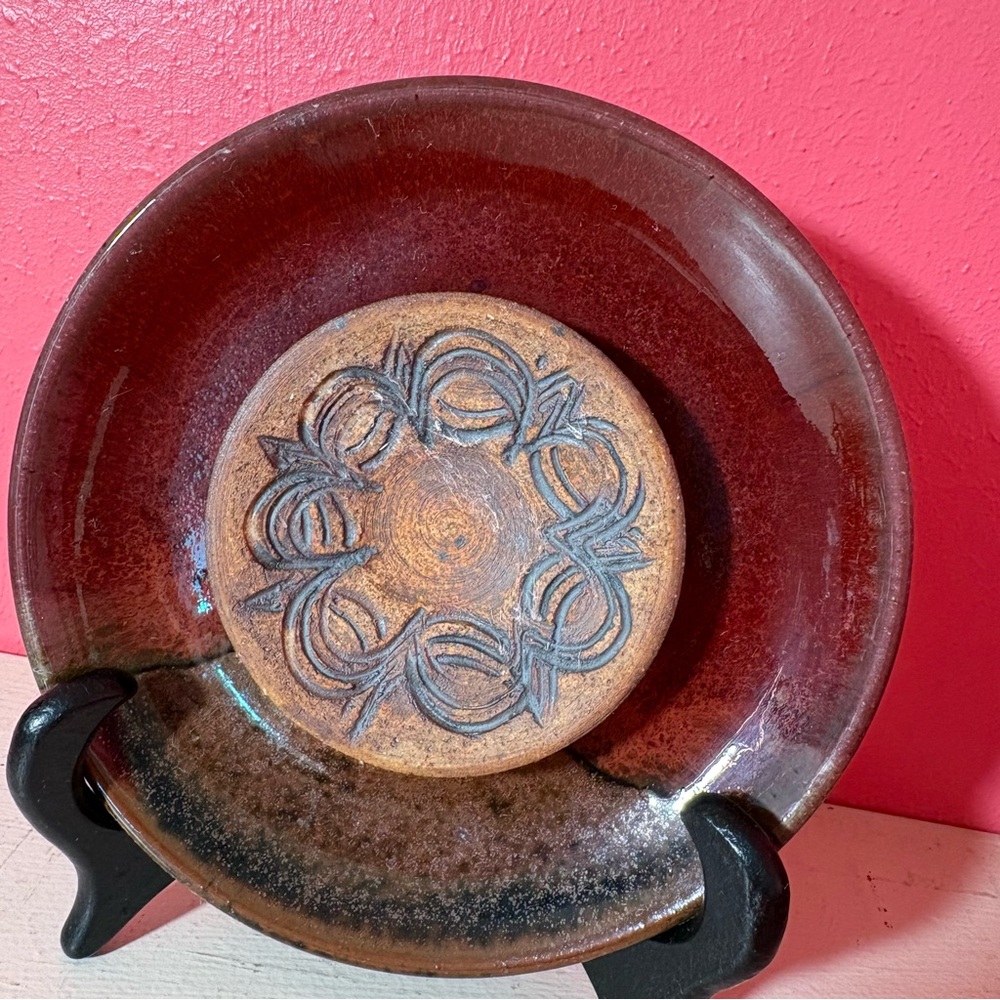 Vintage * Cindy Angliss Pottery Elegant Brown Ceramic Decorative Plate Retro GUC